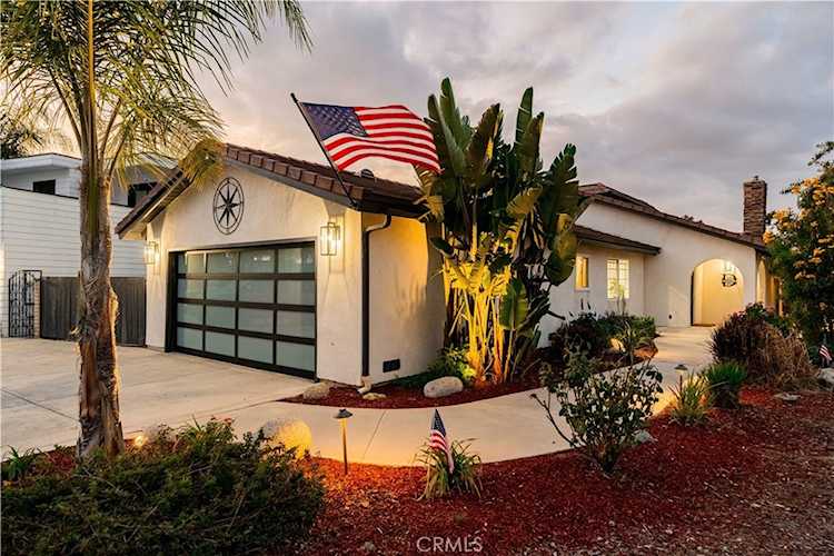 22294 Whirlaway Ct, Canyon Lake, CA 92587