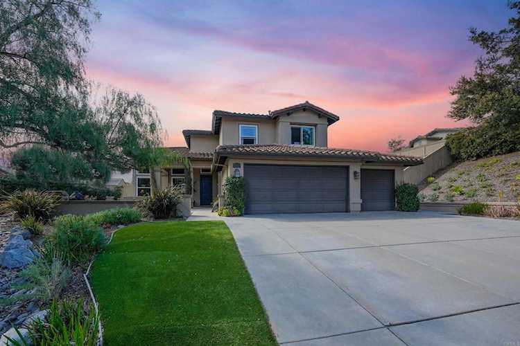 16666 Granite Dr, Ramona, CA 92065