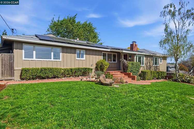 102 Hillcrest Dr, Orinda, CA 94563