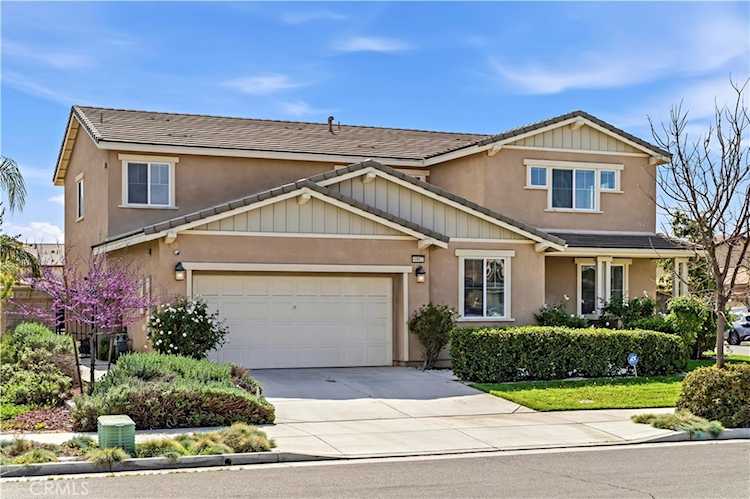 6882 Keyway Ct, Jurupa Valley, CA 91752