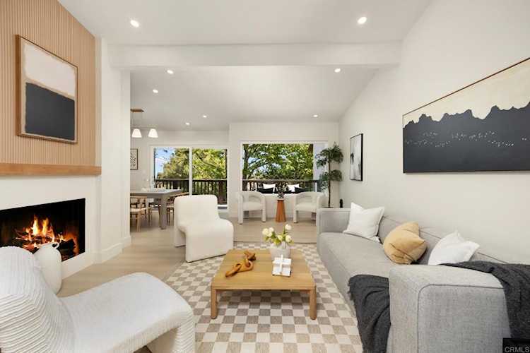 45 Oaktree Ln, Rolling Hills Estates, CA 90274