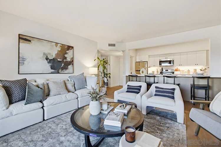 1020 E Washington Ave #107, Escondido, CA 92025