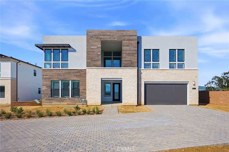 22801 Seaqua Circle, Chatsworth, CA 91311