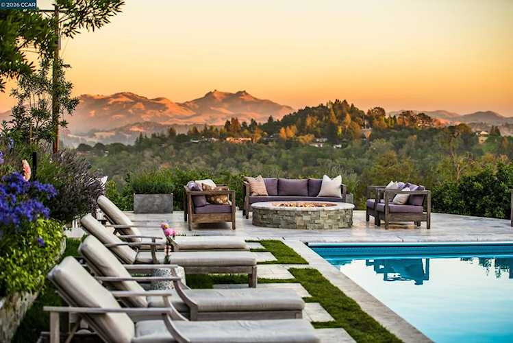 33 Deer Trail, Lafayette, CA 94549