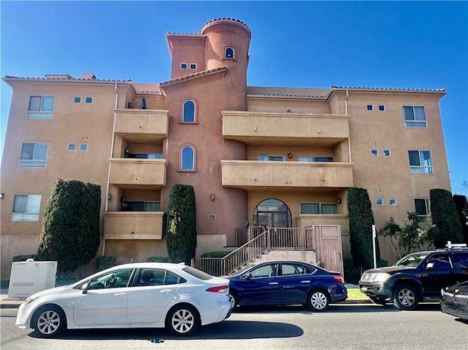 1515 Grismer Ave #102, Burbank, CA 91504