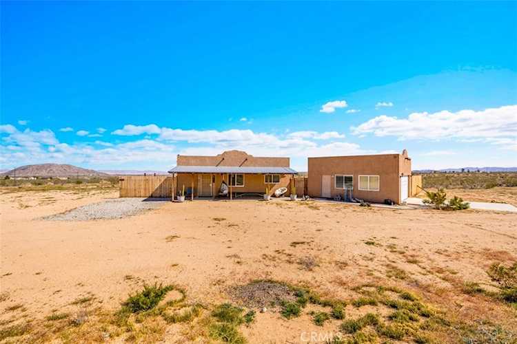 1335 Fortuna Ave, Landers, CA 92285