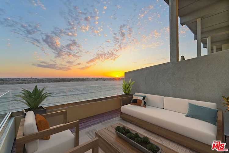 6 Voyage St #108, Marina Del Rey, CA 90292