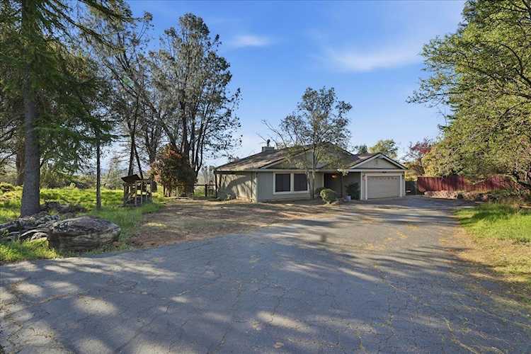 2836 La Crescenta Drive, Cameron Park, CA 95682