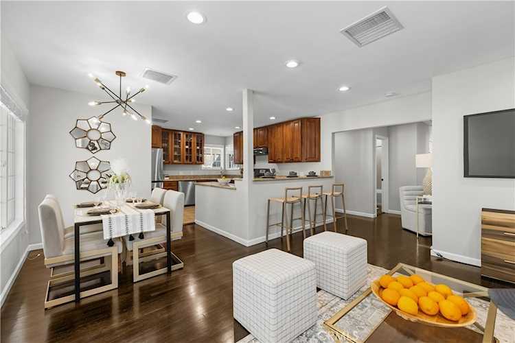 6737 Jellico, Lake Balboa, CA 91406