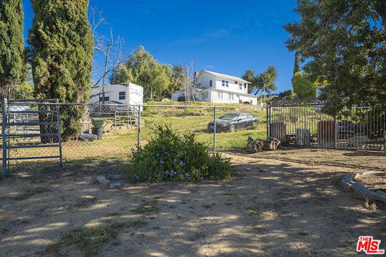 12273 Overcrest Dr, Yucaipa, CA 92399