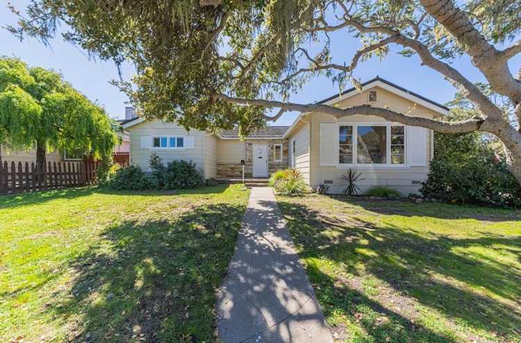 665 Hillcrest Ave, Pacific Grove, CA 93950