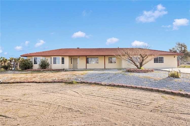 329 Lindero Rd, Pinon Hills, CA 92372