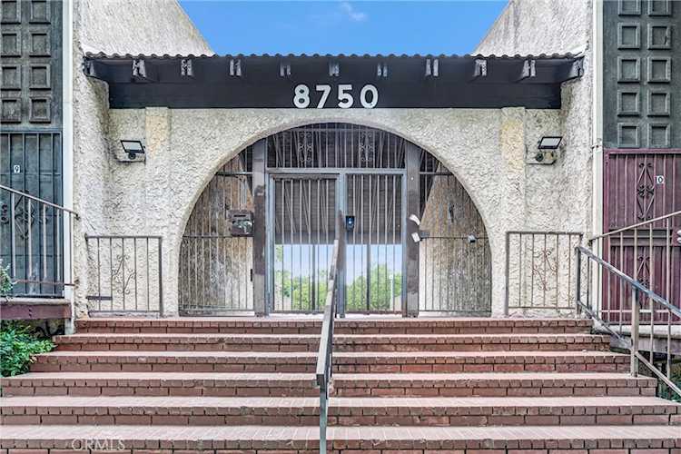 8750 Kester #31, Panorama City, CA 91402