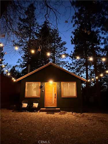 376 Riverside Ave, Sugarloaf, CA 92386