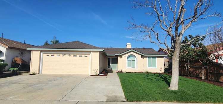 1206 Morris Ave, Greenfield, CA 93927