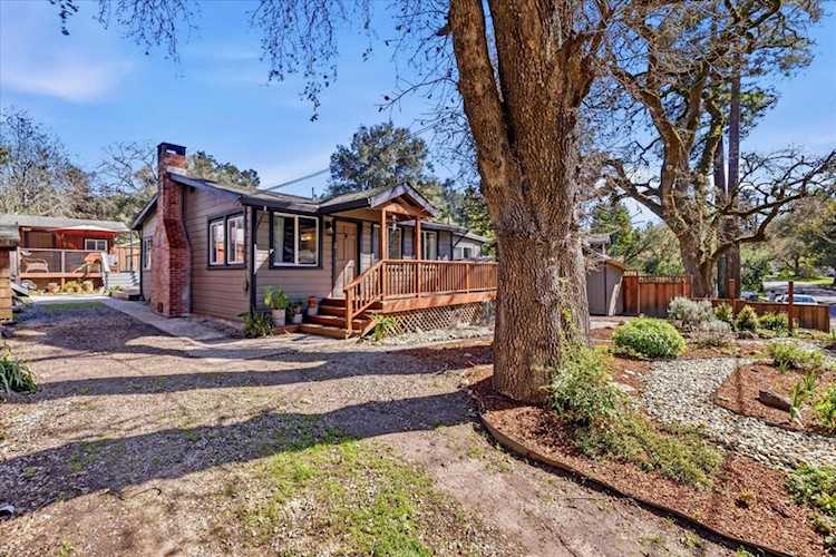 8220 Hermosa Ave, Ben Lomond, CA 95005