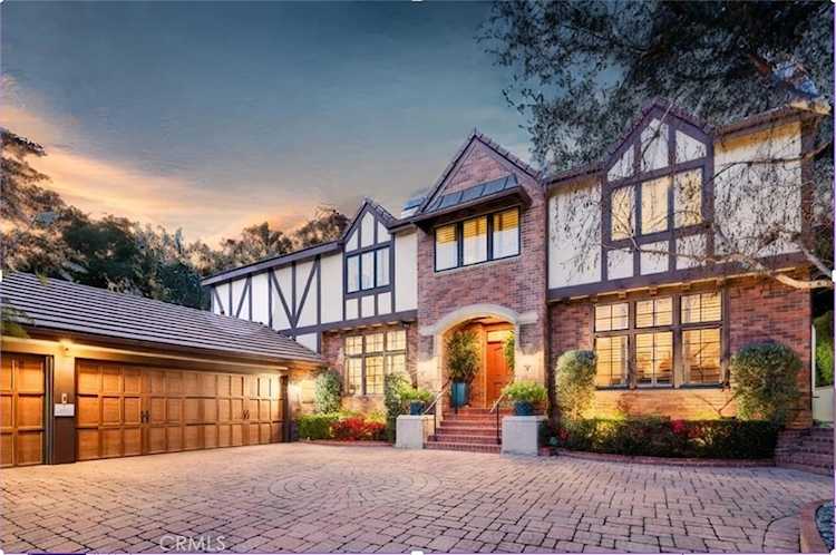 4428 Woodley Ave, Encino, CA 91436