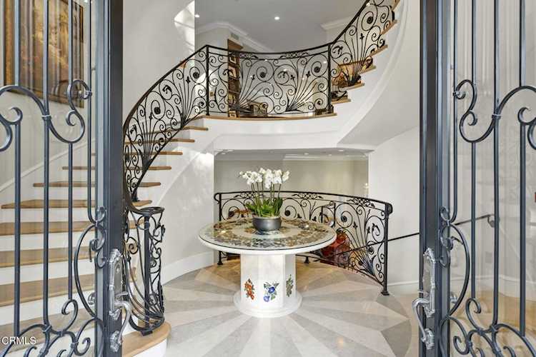 2112 Trentham Rd, Westlake Village, CA 91361