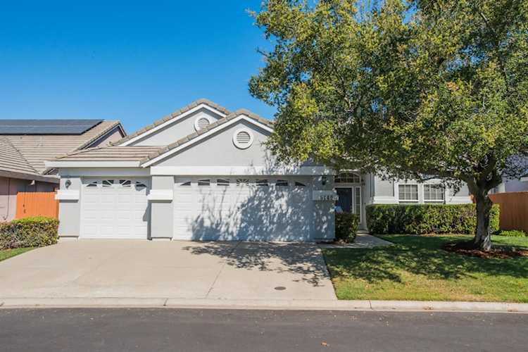 5140 Whisper Oaks Lane, Carmichael, CA 95608