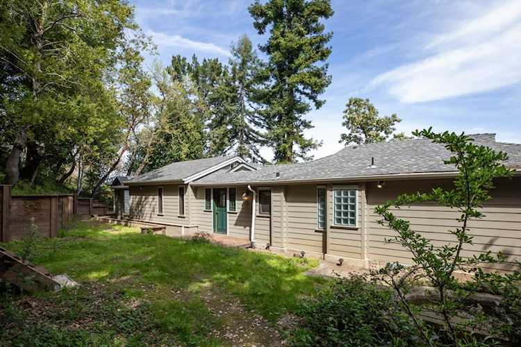 244 Bonita Rd, Portola Valley, CA 94028