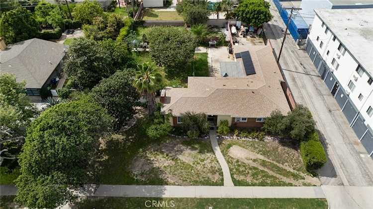 6339 Cleon St, North Hollywood, CA 91606