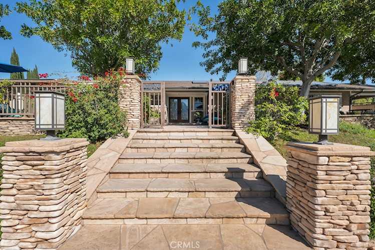 16426 Knollwood Dr, Granada Hills, CA 91344