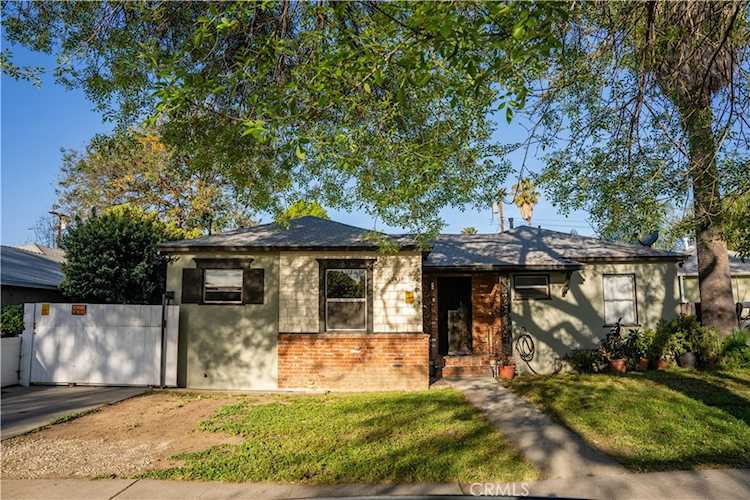 6941 Newcastle, Reseda, CA 91335