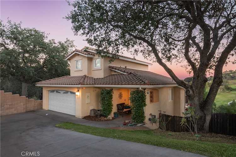 8674 Paseo De Vaca, Atascadero, CA 93422