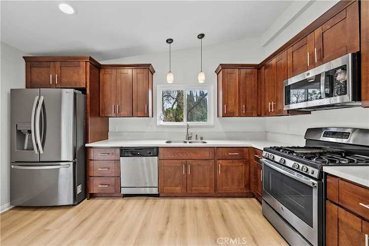2913 Mary Ct, Newbury Park, CA 91320