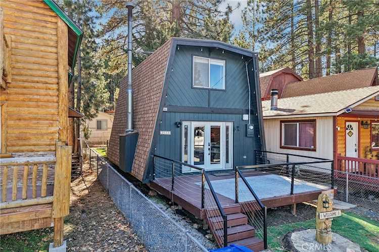 42683 Falcon Ave, Big Bear Lake, CA 92315