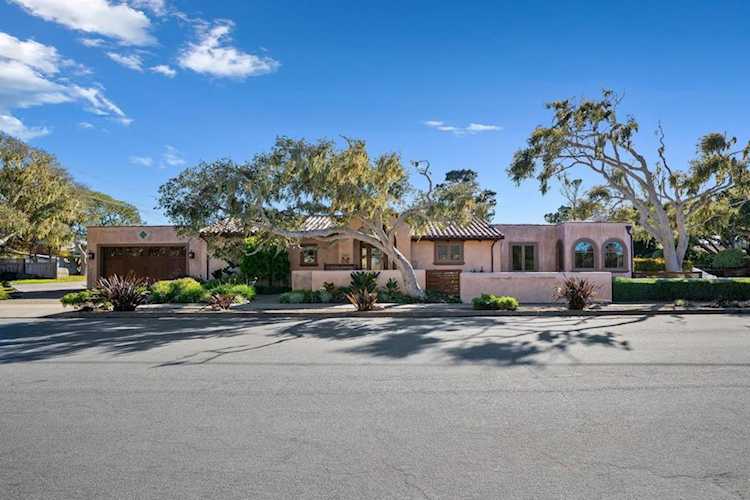 765 Gibson Ave, Pacific Grove, CA 93950