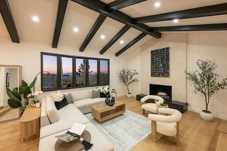 2612 Lincoln Ave, Belmont, CA 94002