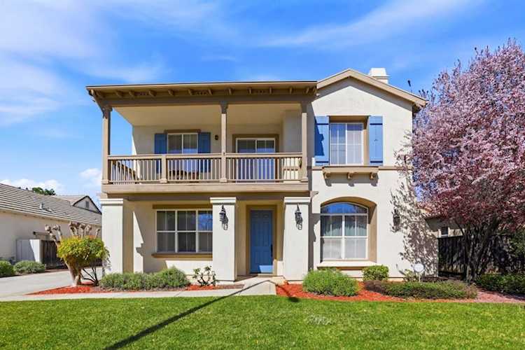 1955 Domaine Dr, Morgan Hill, CA 95037
