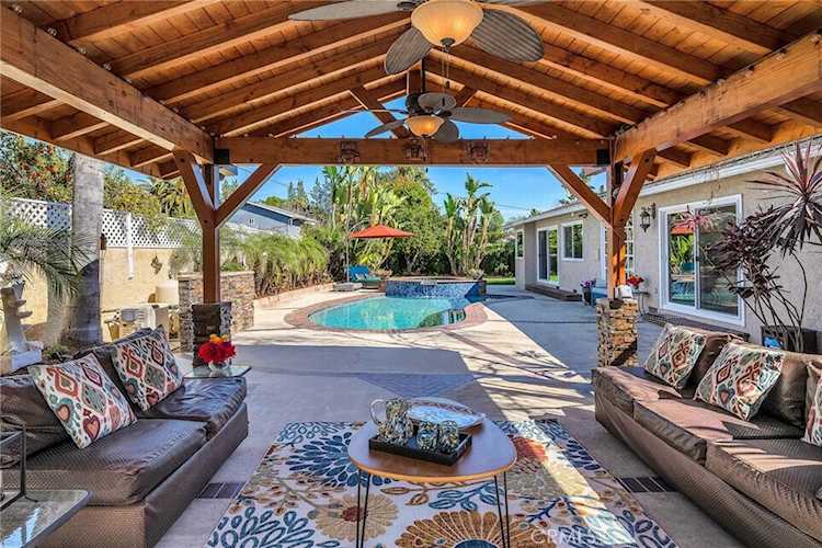 23403 Windom St, West Hills, CA 91304