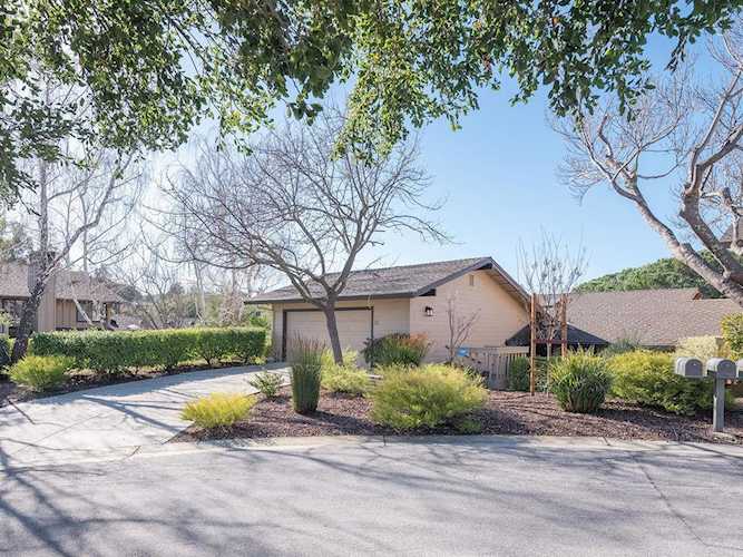 11 Susan Gale Ct, Menlo Park, CA 94025