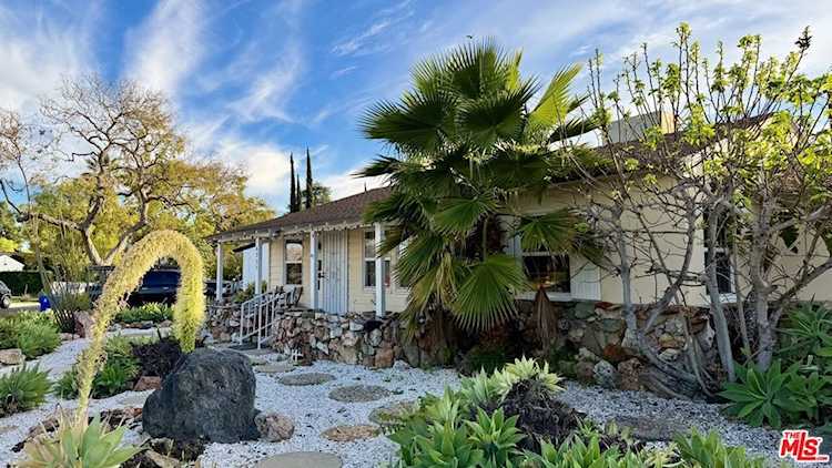 6257 Alcove Ave, North Hollywood, CA 91606