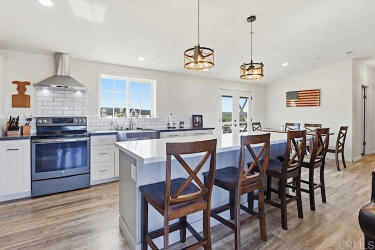 37657 Highway 94, Boulevard, CA 91905