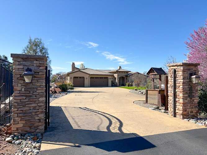 2920 Martel Creek, Rescue, CA 95672