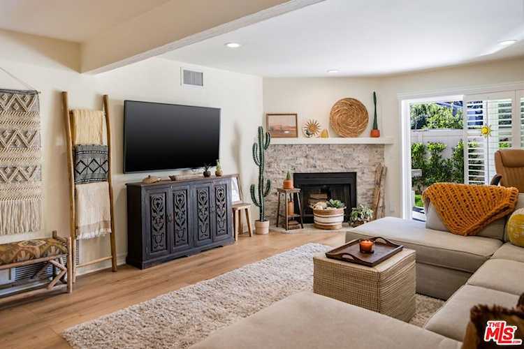 571 Artisan Rd, Newbury Park, CA 91320