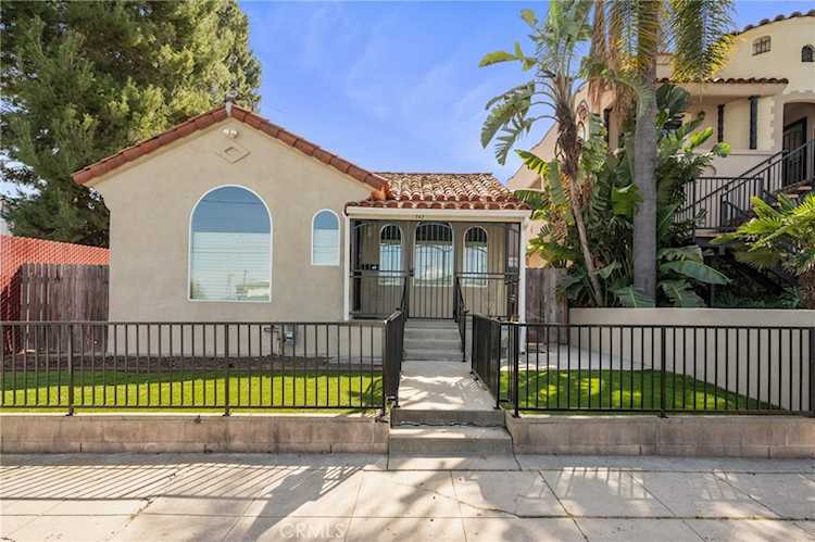 747 W 8th, San Pedro, CA 90731