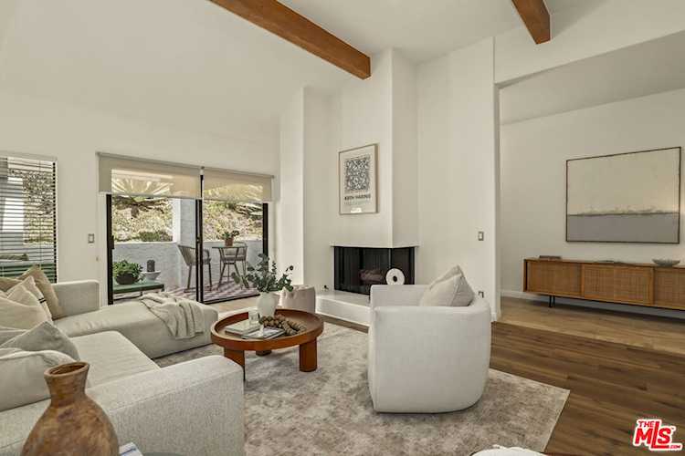 1611 Michael Ln, Pacific Palisades, CA 90272