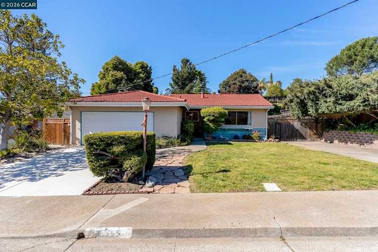 2555 Arroyo Ave, Pinole, CA 94564-1003