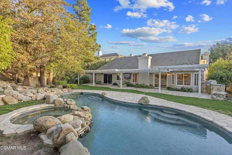 4953 Kilburn Ct, Oak Park, CA 91377