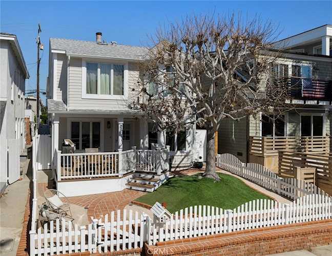 337 10th, Manhattan Beach, CA 90266