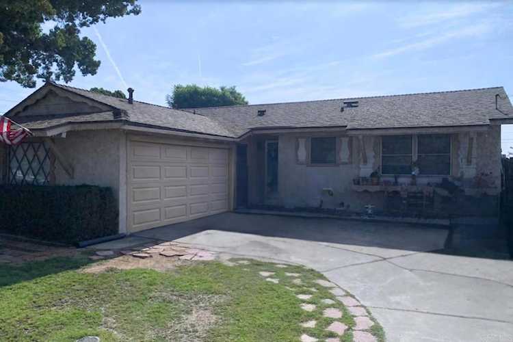 9017 Orville St, Spring Valley, CA 91977