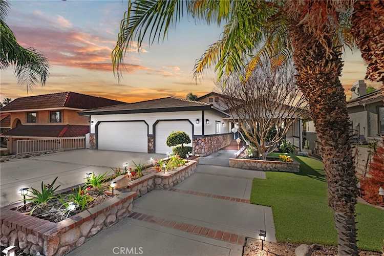 22731 Canyon Lake Dr, Canyon Lake, CA 92587