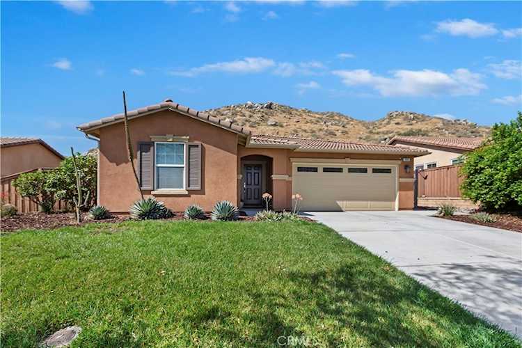 852 Yukon, San Jacinto, CA 92582