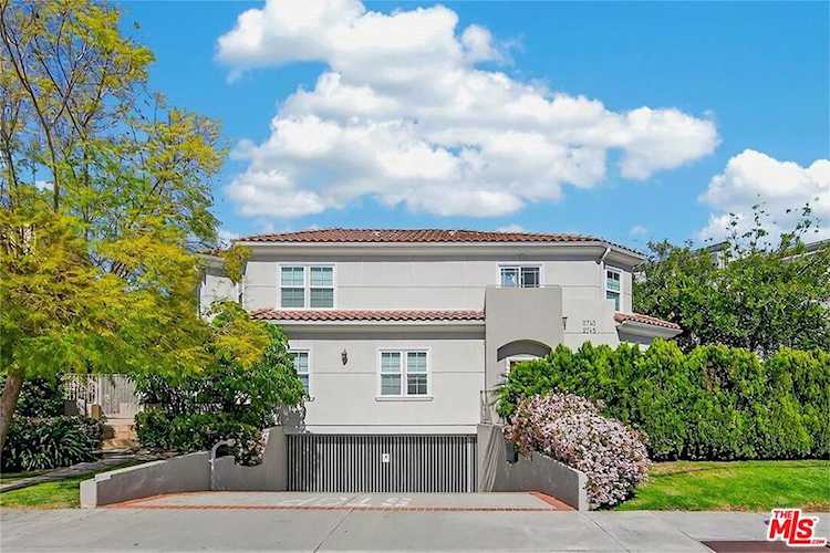 2743 Montrose Ave #110, La Crescenta, CA 91020