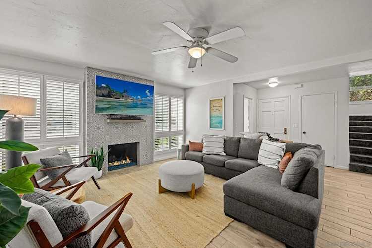 1074 Isabella Avenue, Coronado, CA 92118