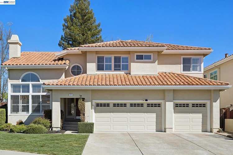 674 Crystal Ct, Pleasanton, CA 94566